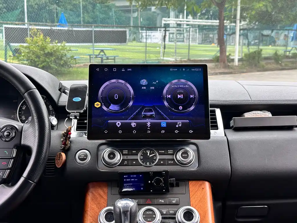 Land Rover Range Rover Sport 2013 — фото 19