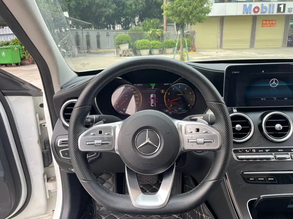Mercedes-Benz C-Class 2019 — фото 12