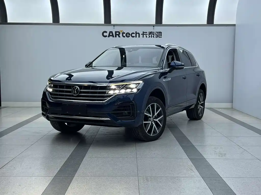 Volkswagen Touareg 2020 — фото 1