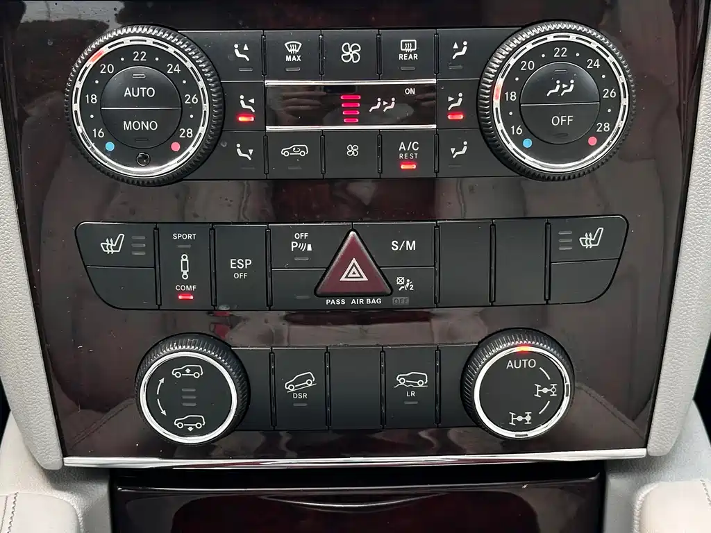 Mercedes-Benz GL-Class 2012 — фото 16