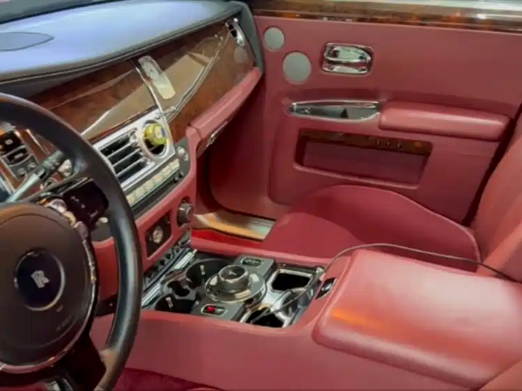 Rolls-Royce Ghost 2014 — фото 13