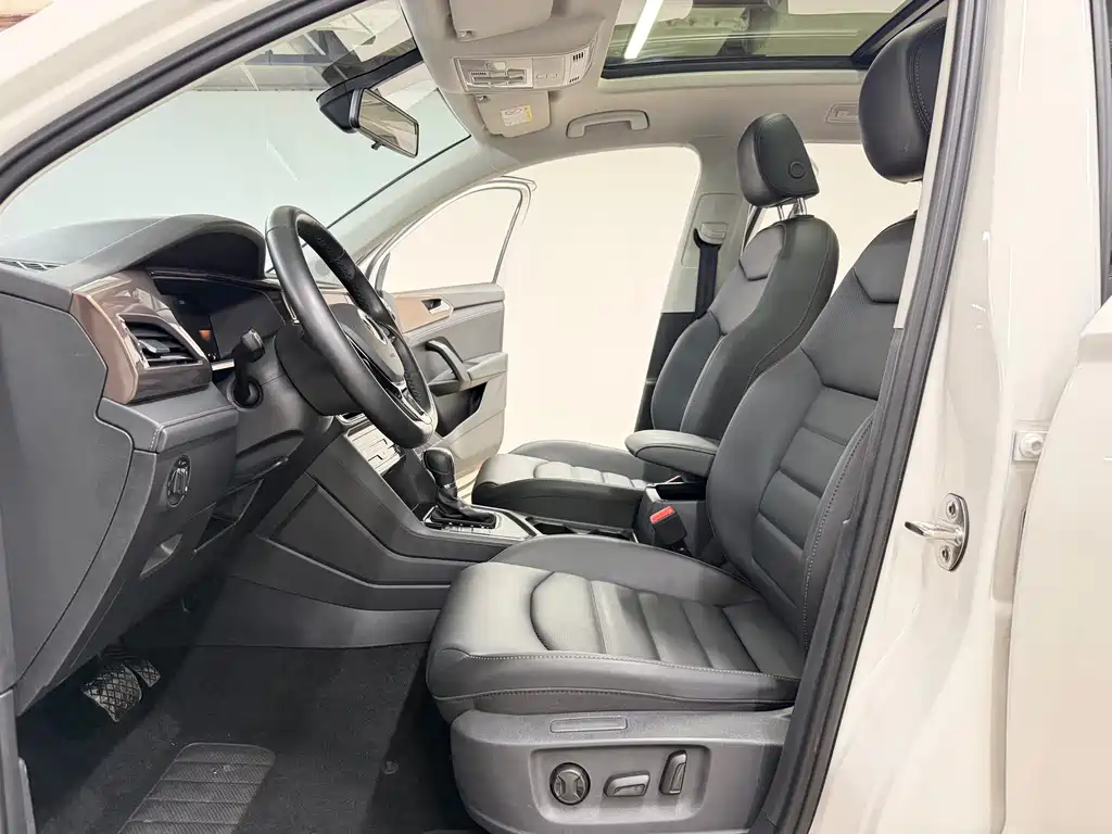 Volkswagen Tharu 2023