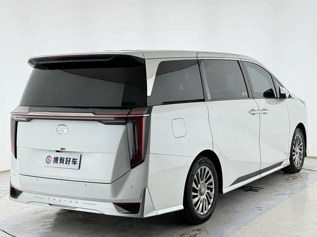 GAC Motor Trumpchi M8 2023 — фото 16