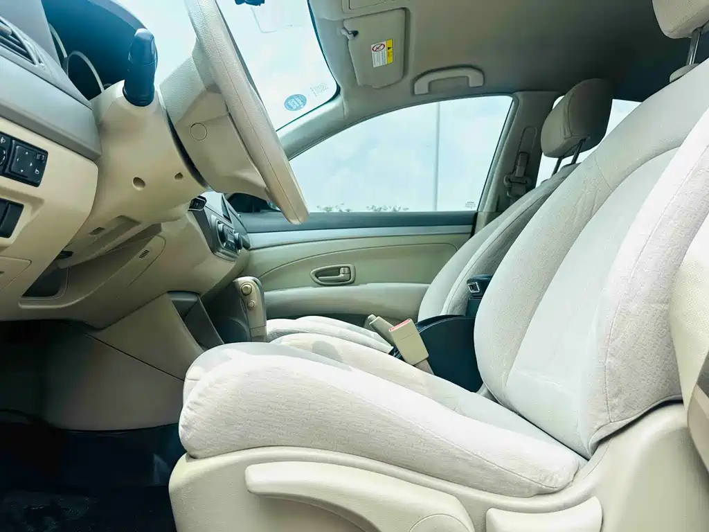 Nissan Sylphy 2015 — фото 10