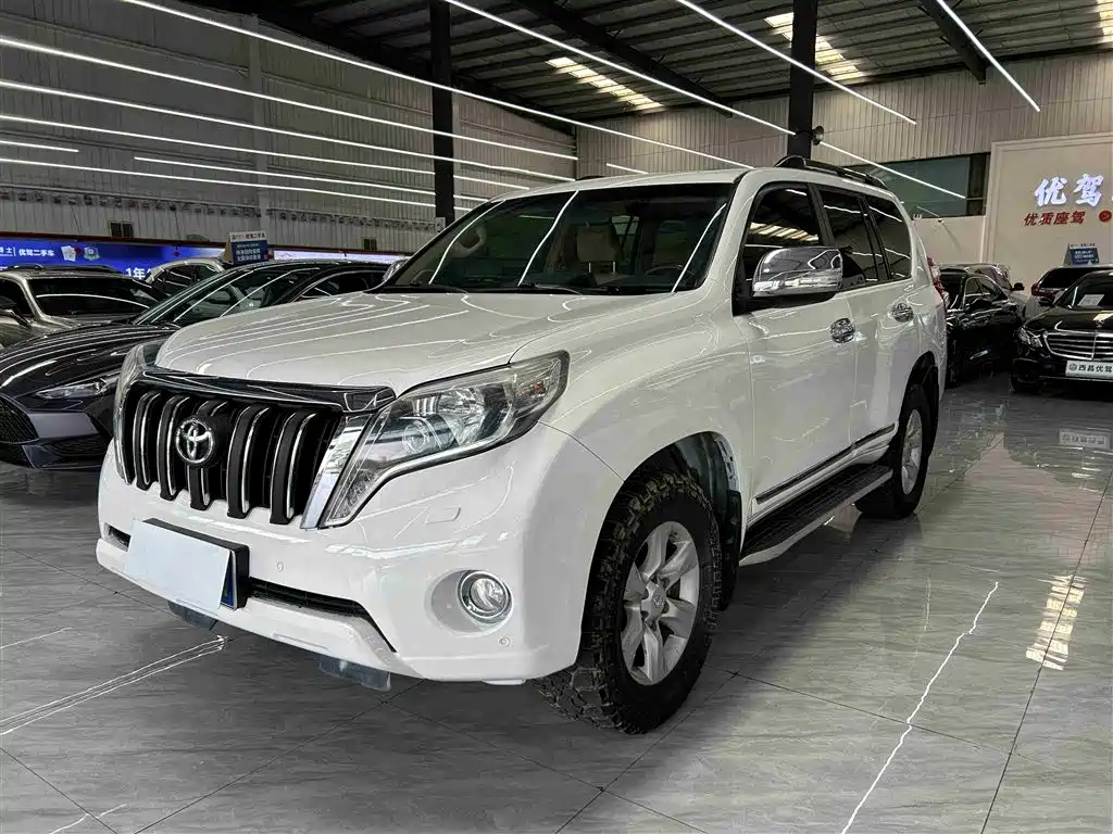 Toyota Prado 2016 — фото 1