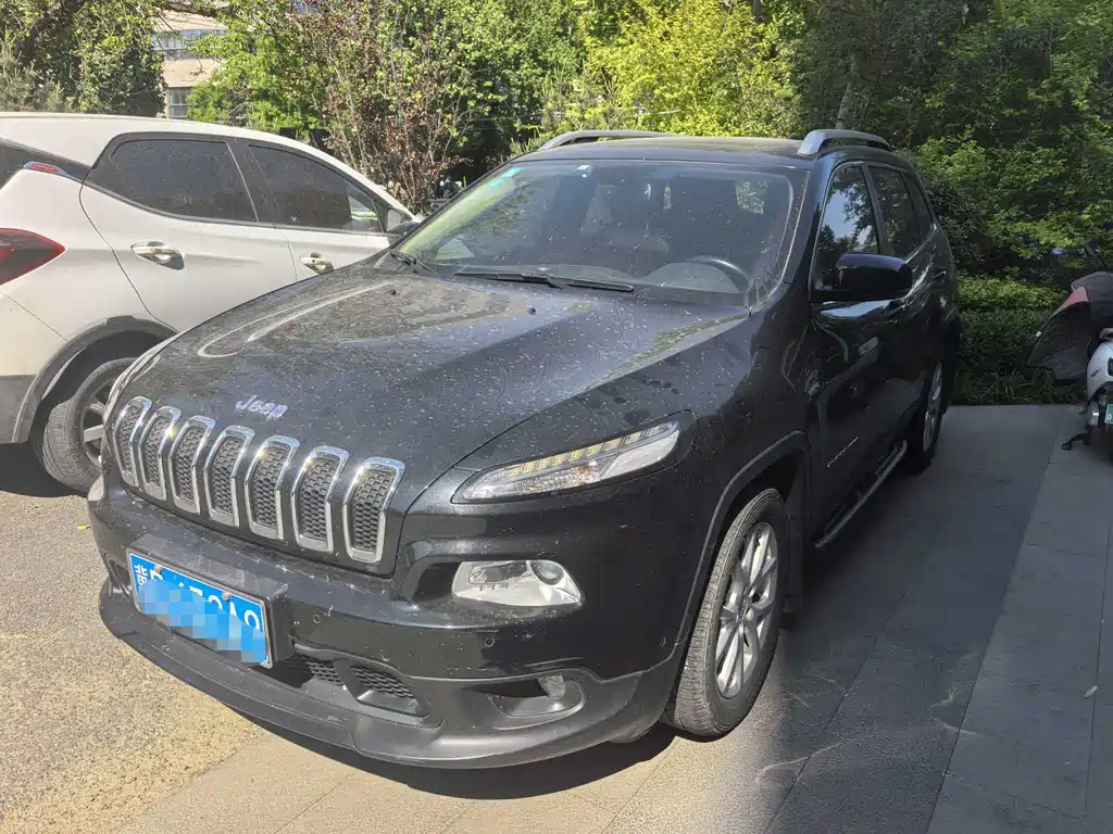 Jeep Cherokee 2016 — фото 1