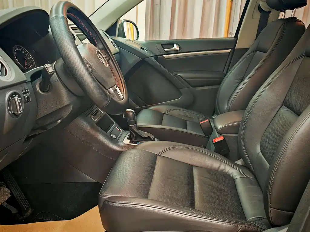 Volkswagen Tiguan 2015 — фото 8