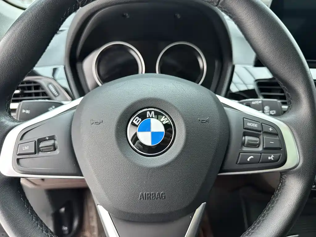 BMW X1 2022 — фото 13