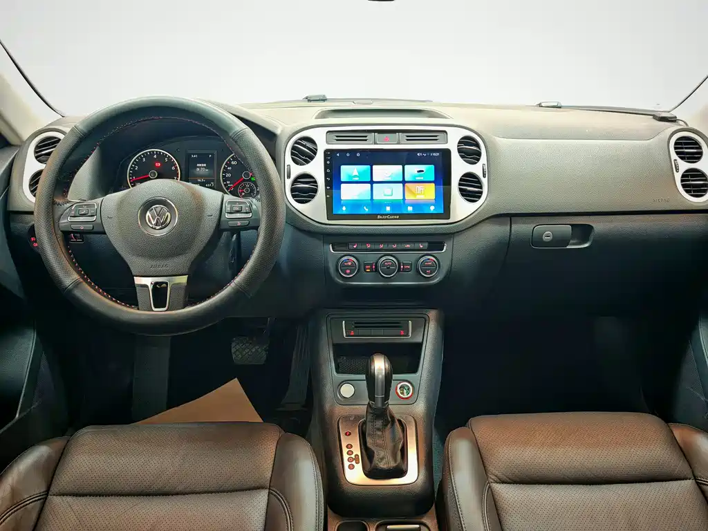Volkswagen Tiguan 2015 — фото 15