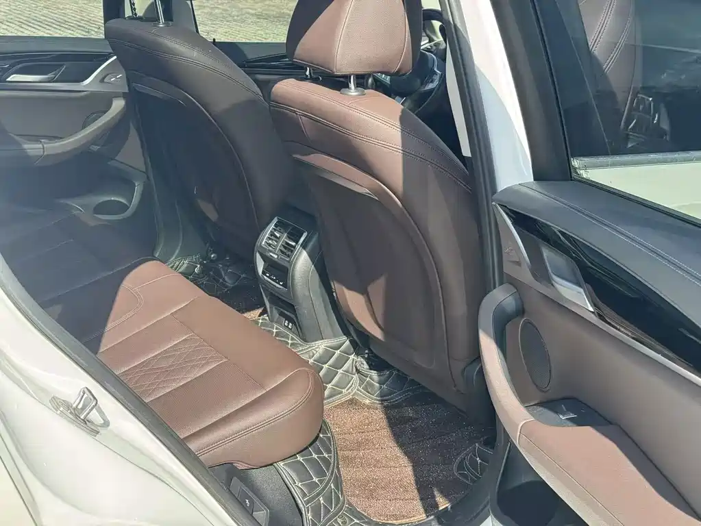BMW iX3 2022 — фото 12