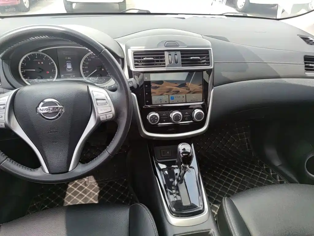 Nissan Tiida 2020 — фото 13