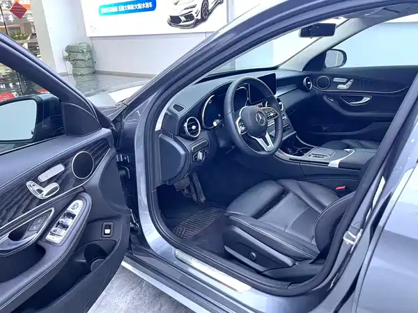 Mercedes-Benz C-Class 2019