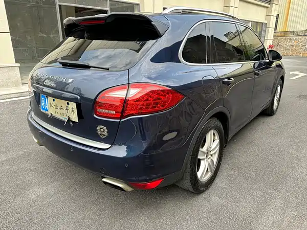 Porsche Cayenne 2011