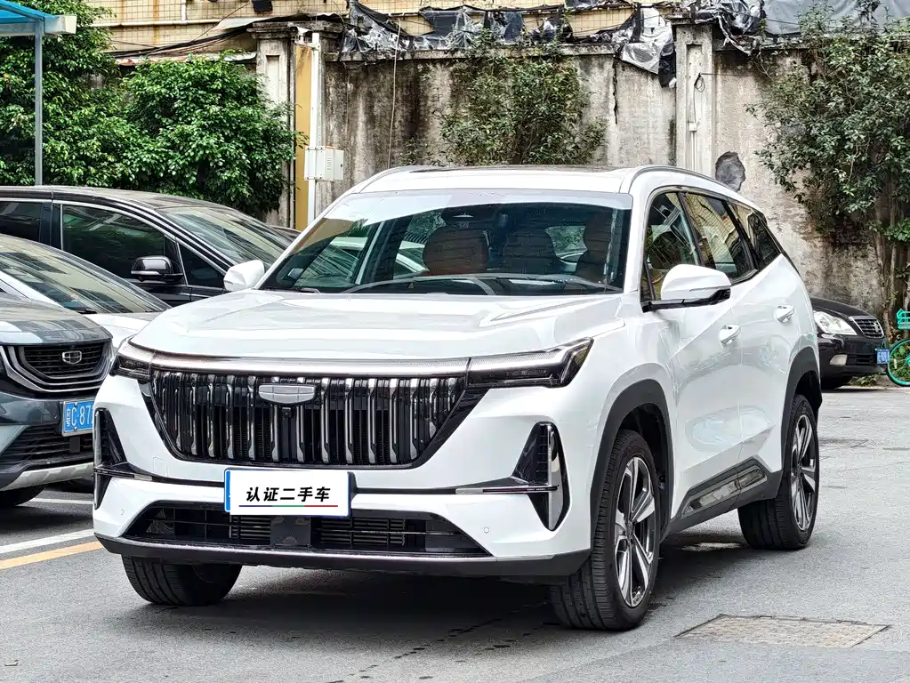 Geely Boyue L 2025 — фото 1