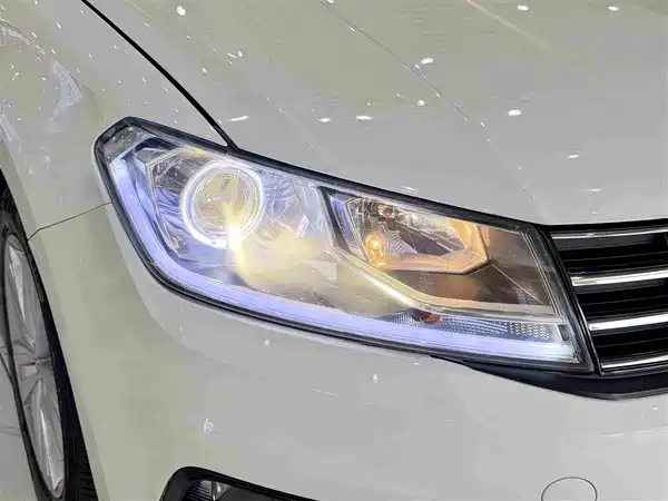 Volkswagen Santana 2015