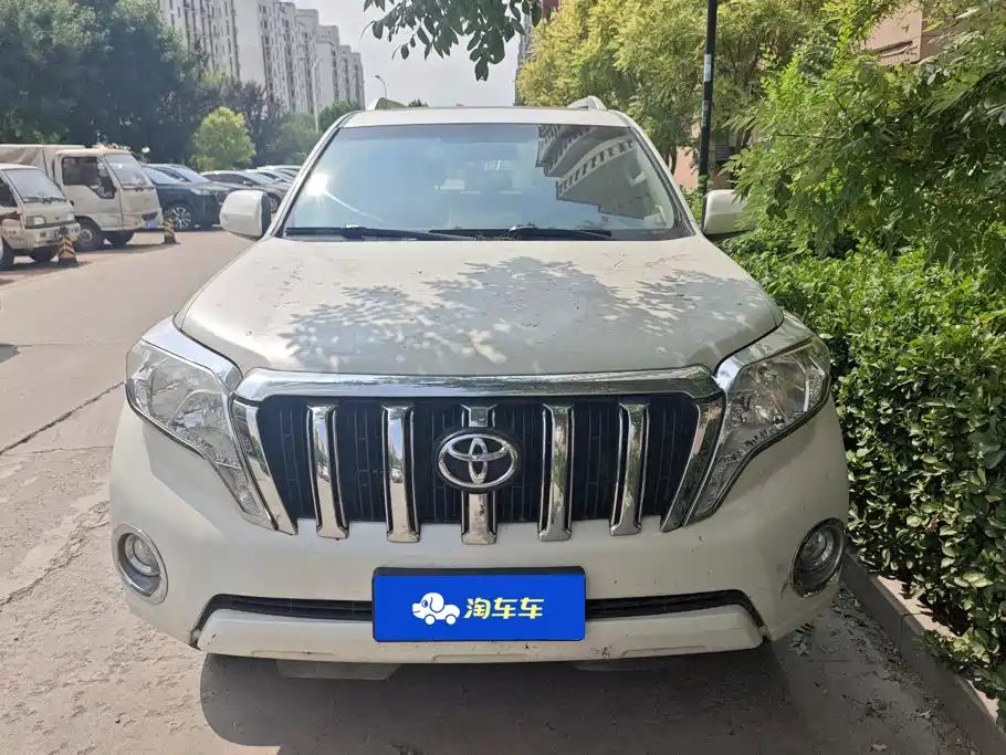 Toyota Prado 2015 — фото 2