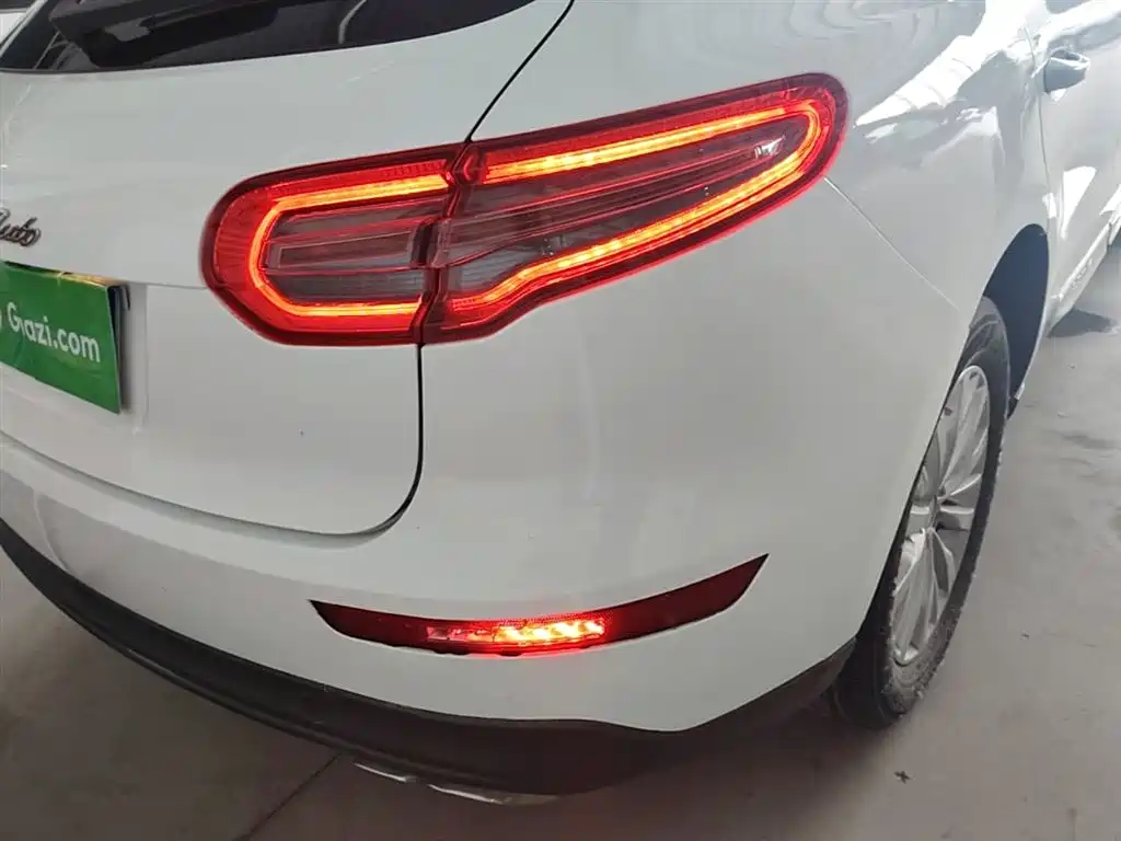 Zotye SR9 2018 — фото 8