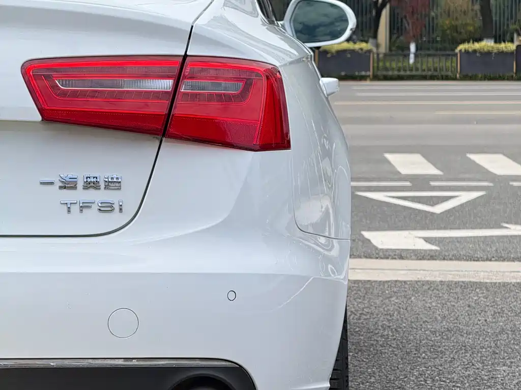Audi A6L 2014 — фото 8
