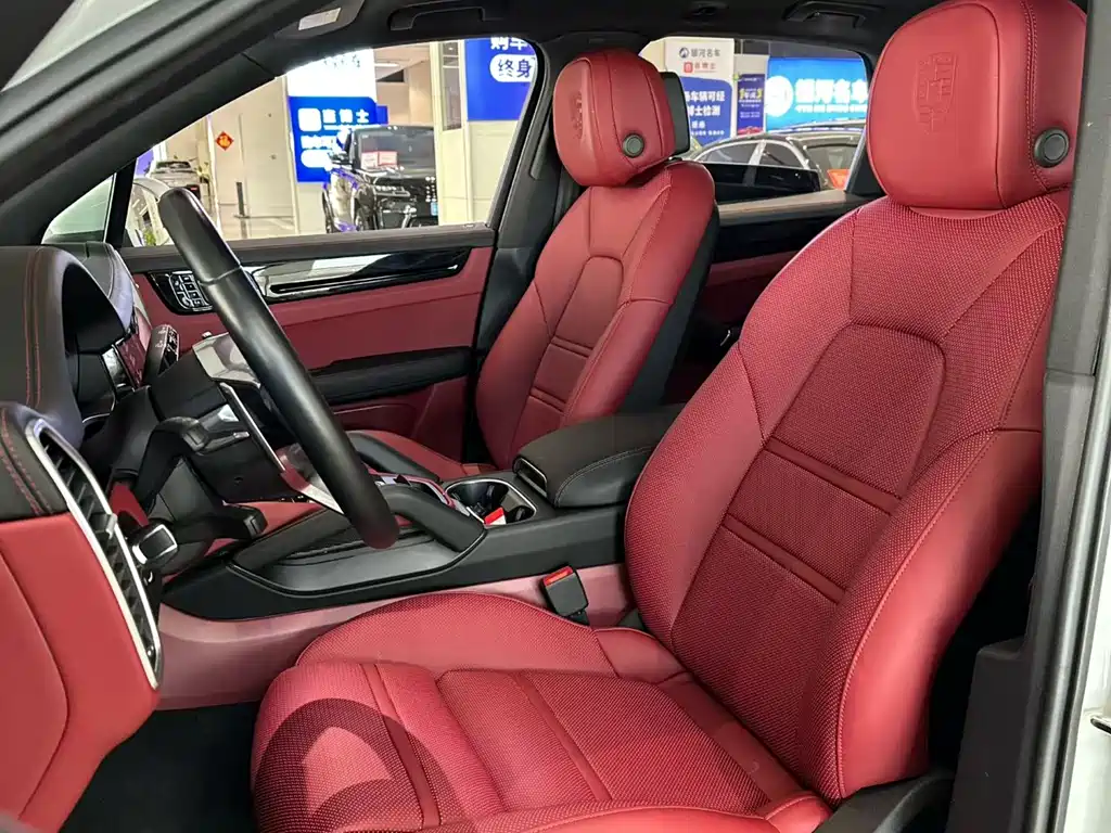 Porsche Cayenne 2019 — фото 14
