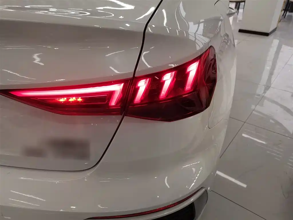 Audi A3 2023 — фото 24