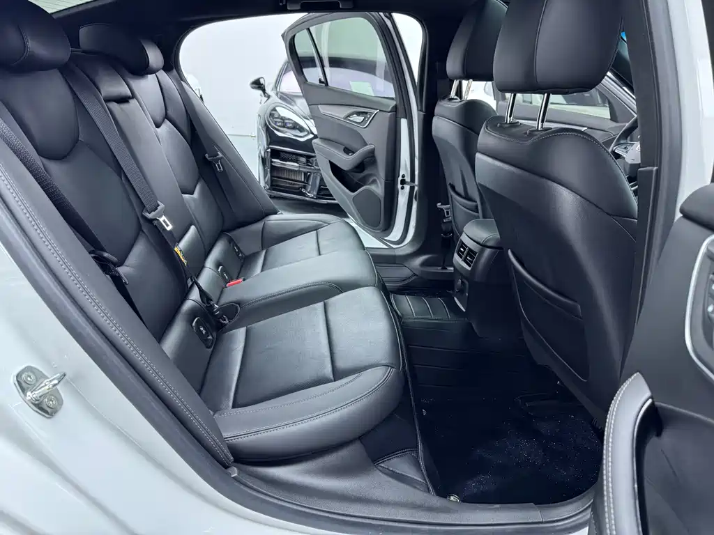 Cadillac CT5 2023 — фото 14