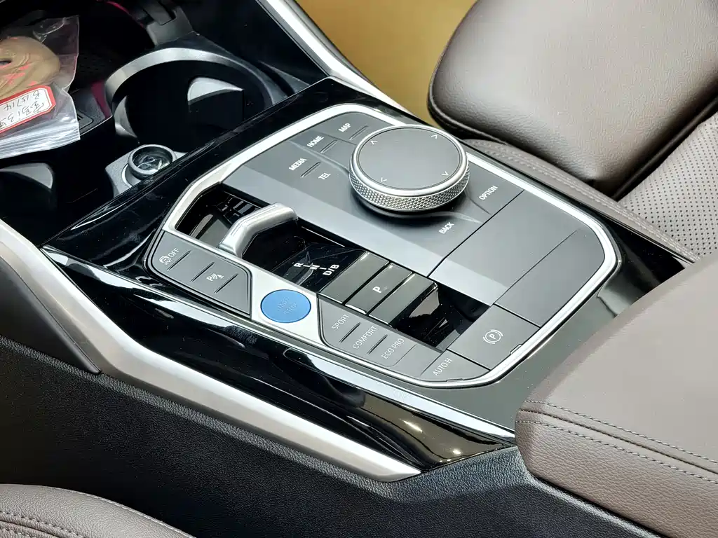 BMW i3 2024 — фото 12