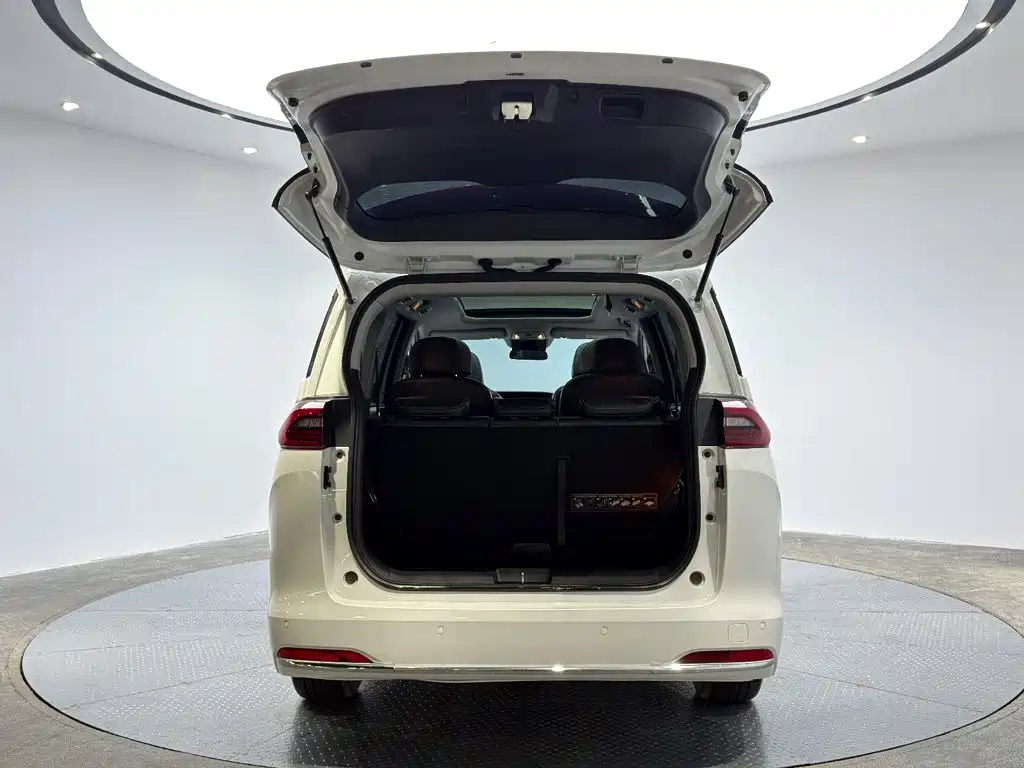 GAC Trumpchi M6 2023 — фото 14