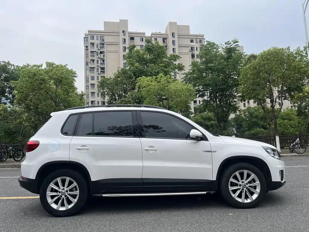 Volkswagen Tiguan 2016 — фото 11
