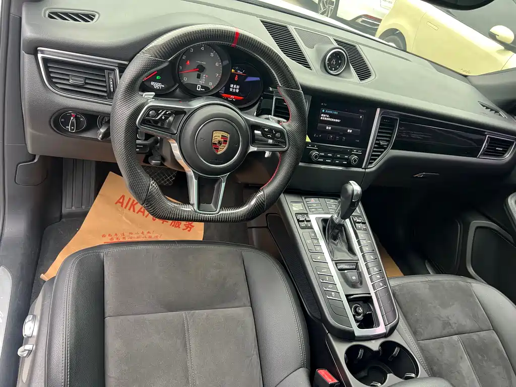 Porsche Macan 2016 — фото 9
