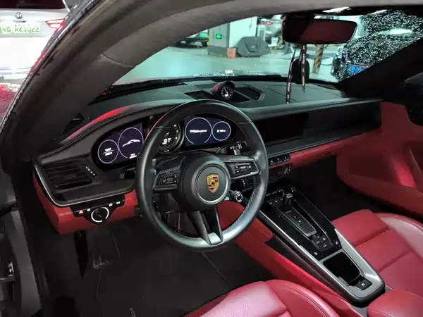 Porsche 911 2023