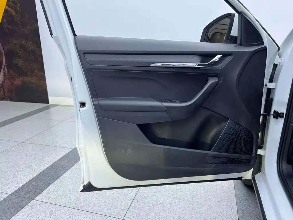 Skoda Kamiq 2023 — фото 12
