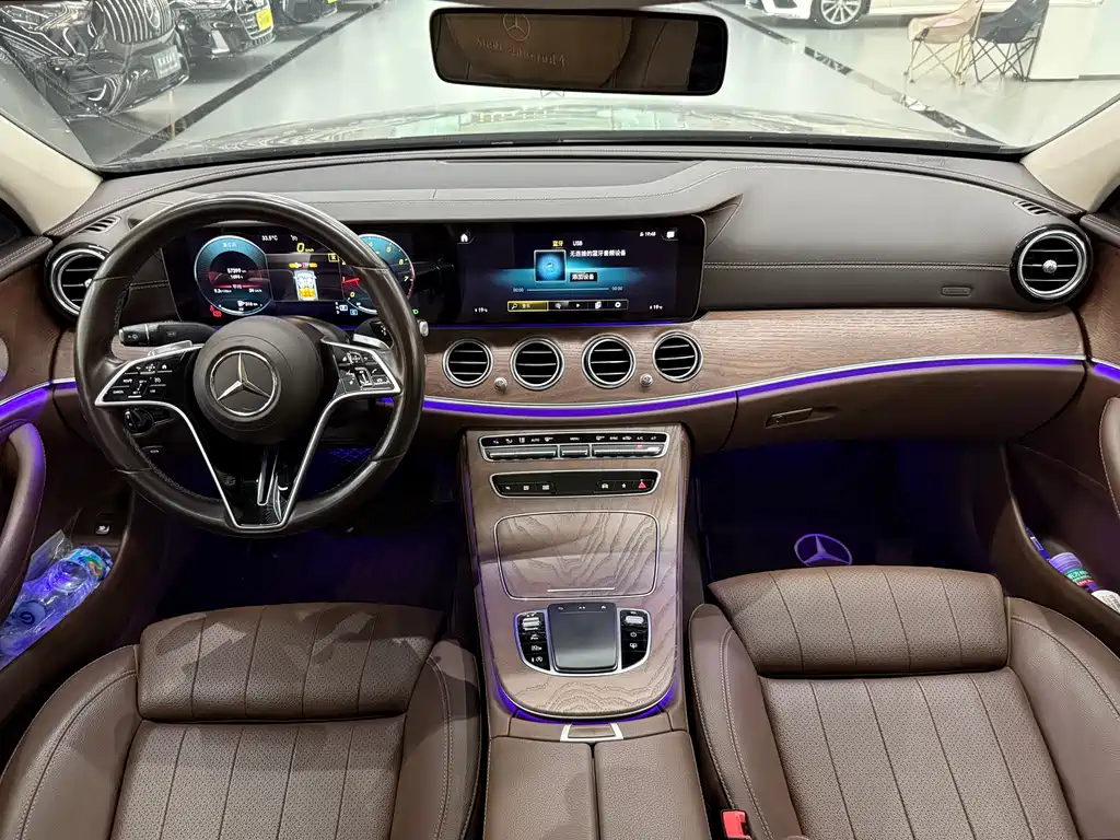 Mercedes-Benz E-Class 2022 — фото 9