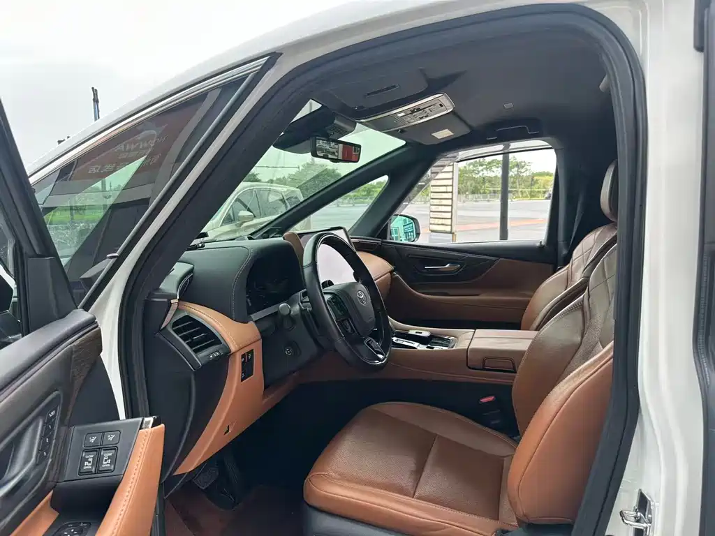 Toyota Alphard 2025 — фото 2