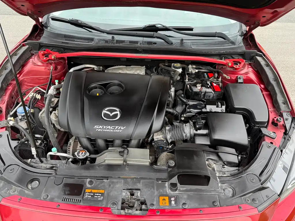 Mazda 3 Axela 2016 — фото 18