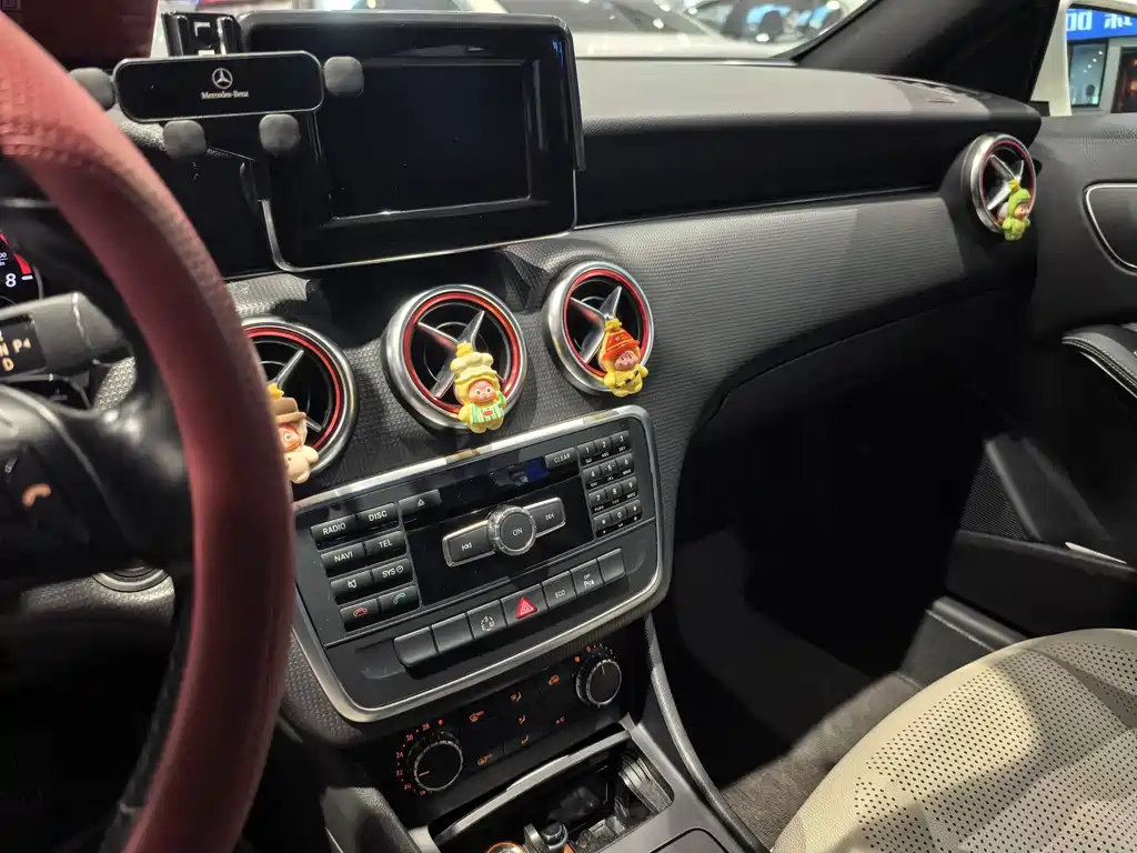 Mercedes-Benz A-Class 2015 — фото 9