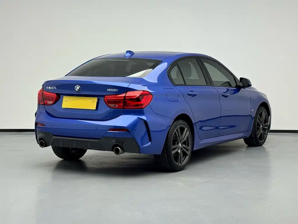 BMW 1 Series 2019 — фото 17