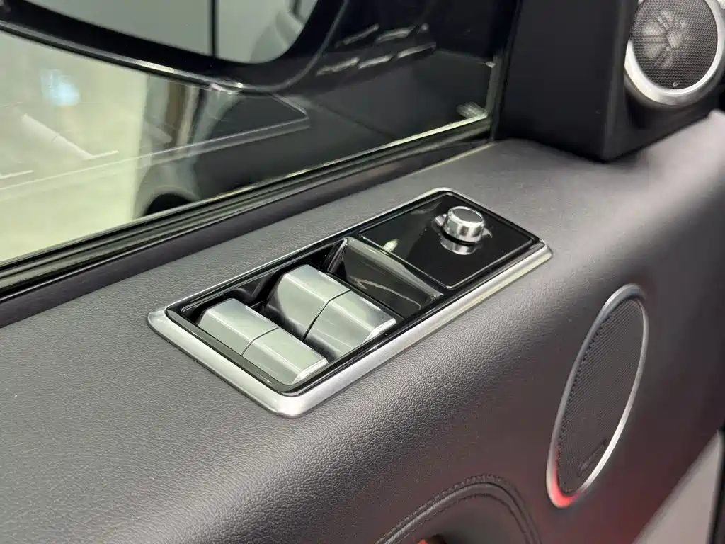 Land Rover Range Rover 2019 — фото 11