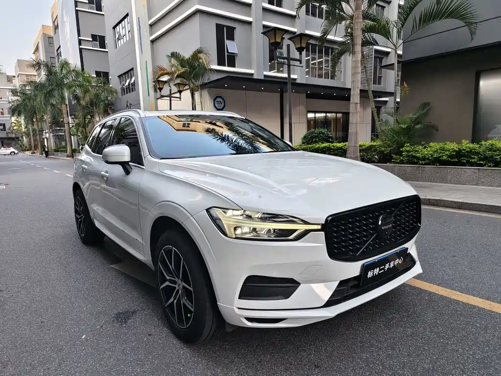 Volvo XC60 2018 — фото 3