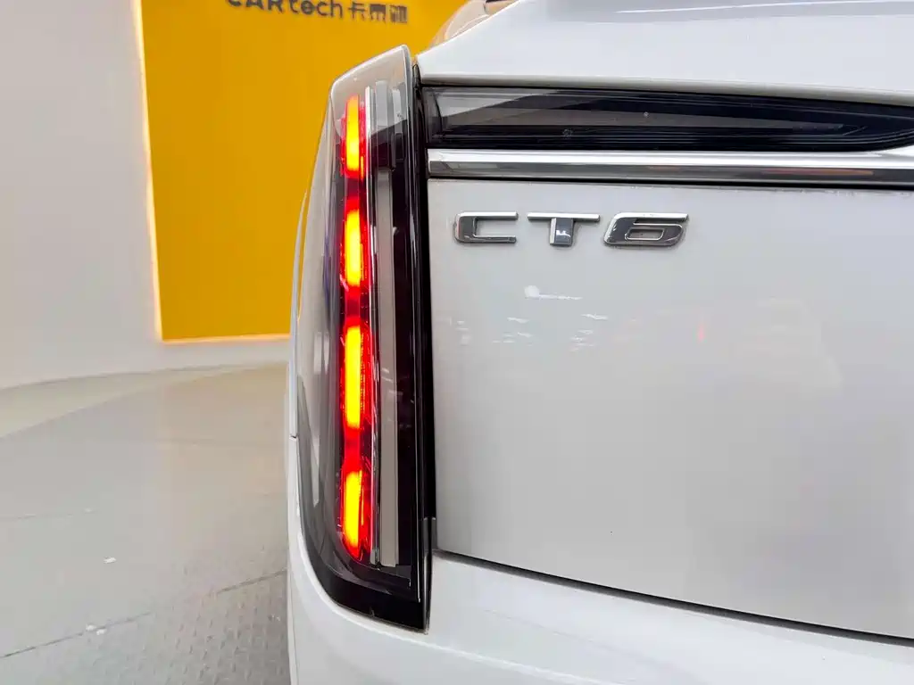 Cadillac CT6 2024 — фото 24