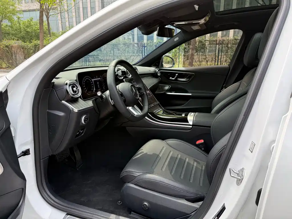 Mercedes-Benz C-Class 2023 — фото 22