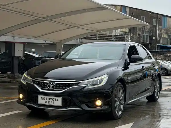 Toyota Reiz 2016