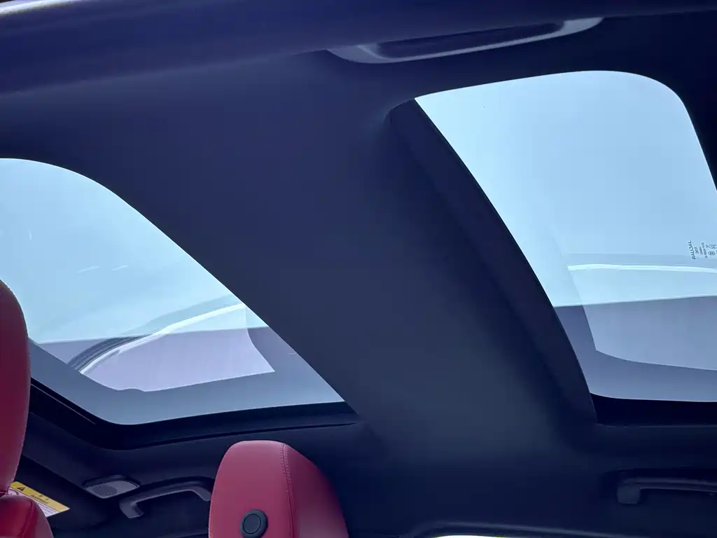 Jaguar XEL 2023 — фото 17