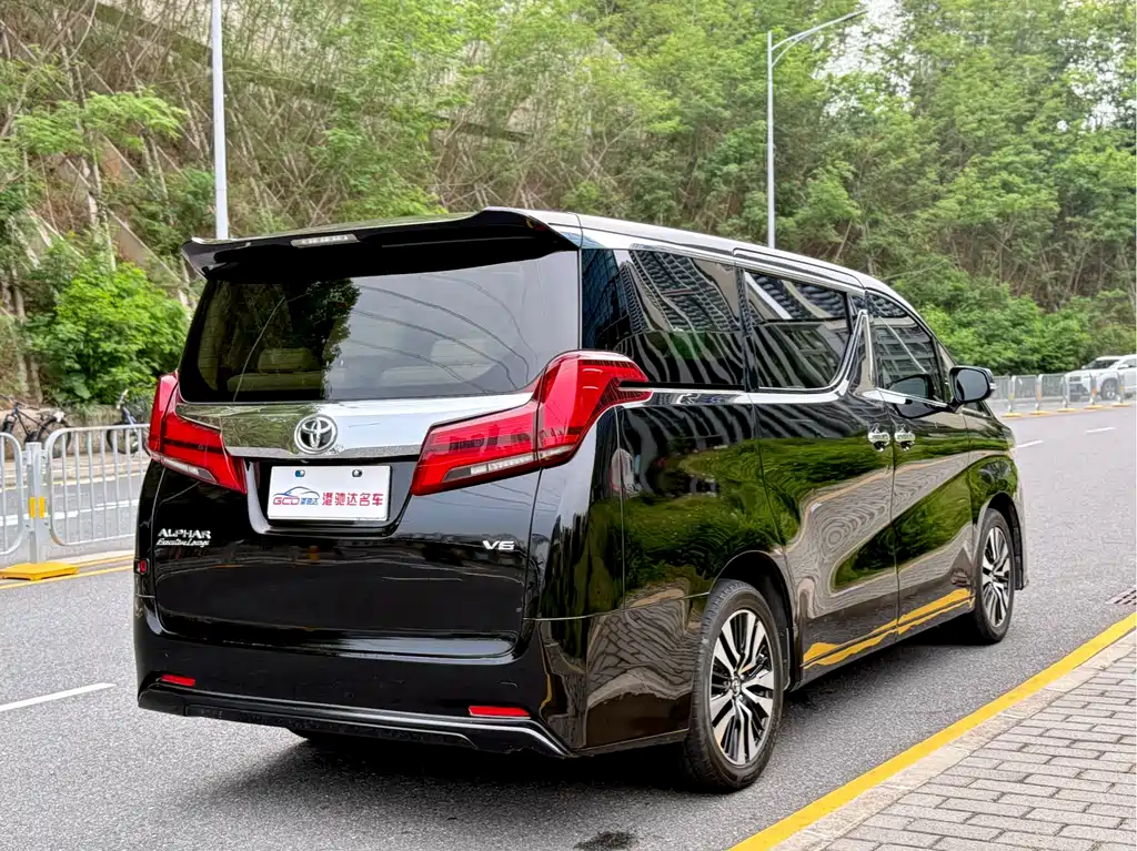 Toyota Alphard 2019 — фото 4