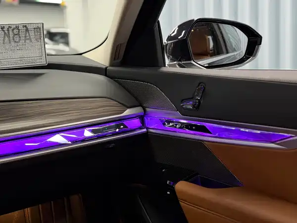 BMW i7 2023