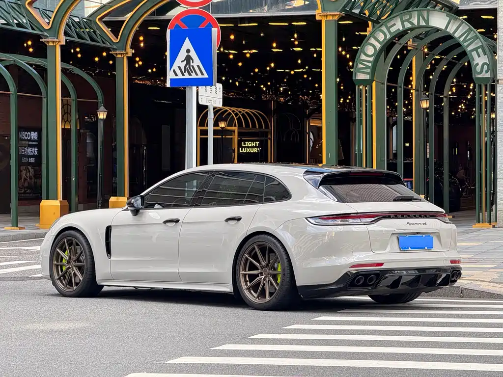 Porsche Panamera 2021 — фото 4