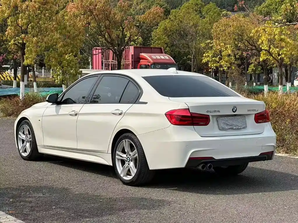 BMW 3 Series 2017 — фото 9