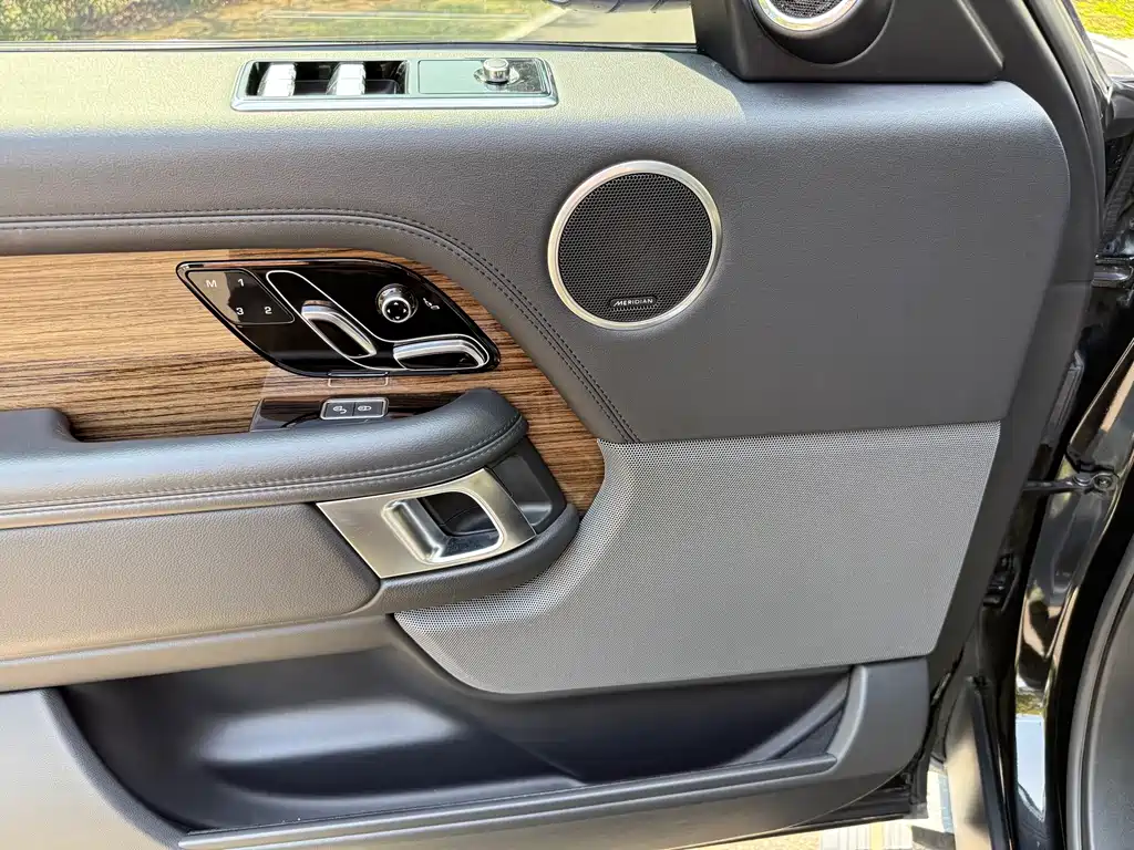 Land Rover Range Rover 2019 — фото 9