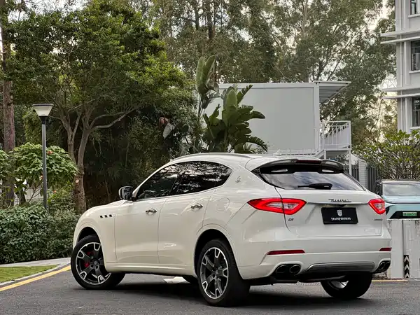 Maserati Levante 2016