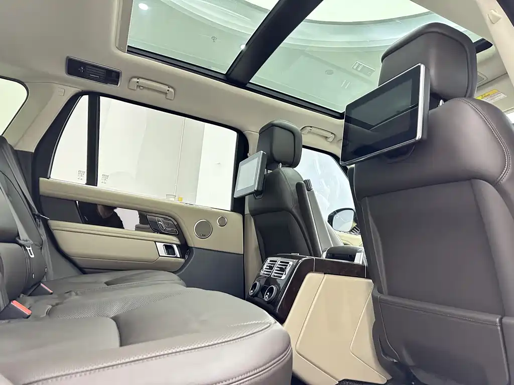 Land Rover Range Rover 2021 — фото 15