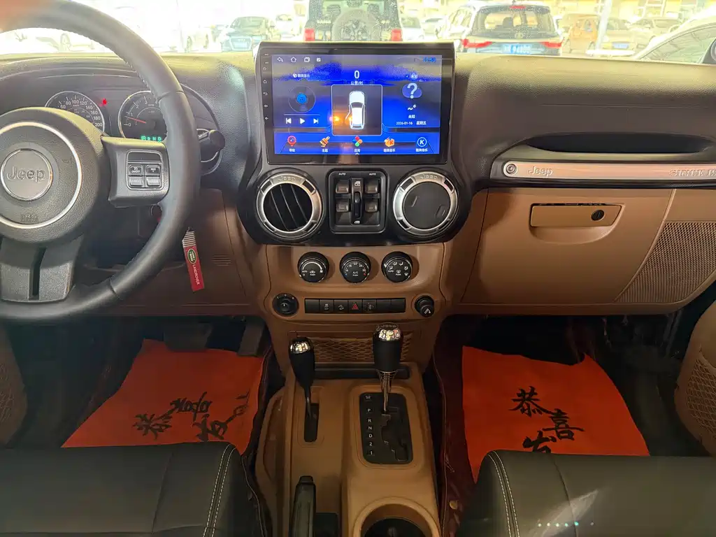 Jeep Wrangler 2012 — фото 13